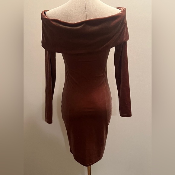 Forever 21 off the shoulder velvet midi dress (champagne pink) sz S - Picture 4 of 11